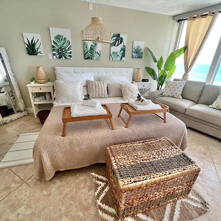 Beach Oasis 704 Lovely Daytona Ocean Front For 5 Sleeps Up To 12 Daytona Beach Exterior photo